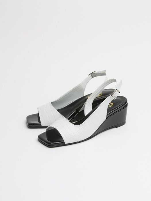 white wani wedge heel comfortable sandle 