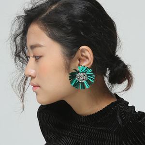 Mirabo vintage sequin flower earrings-Green