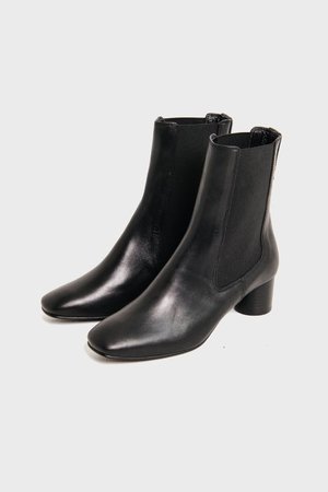 black leather-girigiri Chelsea boots 기리기리 첼시 부츠 블랙