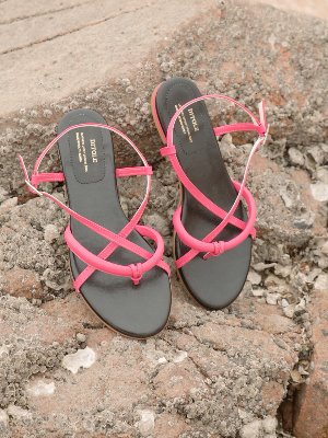 230 핫핑크-새제품poppy tong sandals Hot Pink
